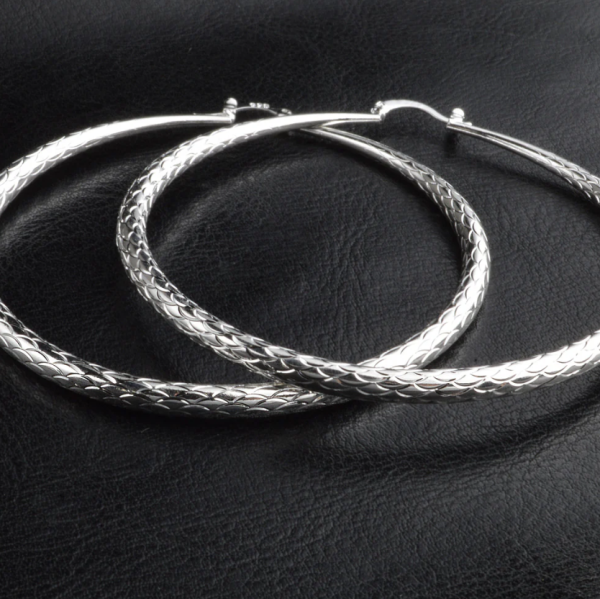 Ocean Harmony Circle Earrings 7,1cm – Sterling Silver Fish Pattern Jewelry - Image 6